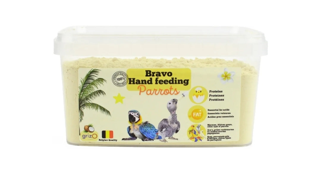 Bravo Handopfokvoer 800 gram Papegaai