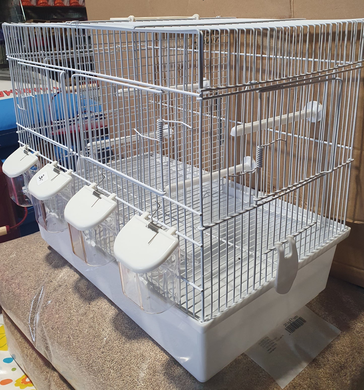 Witte broedkooi draadkooi stapelbaar 45cm ( met onderbak )